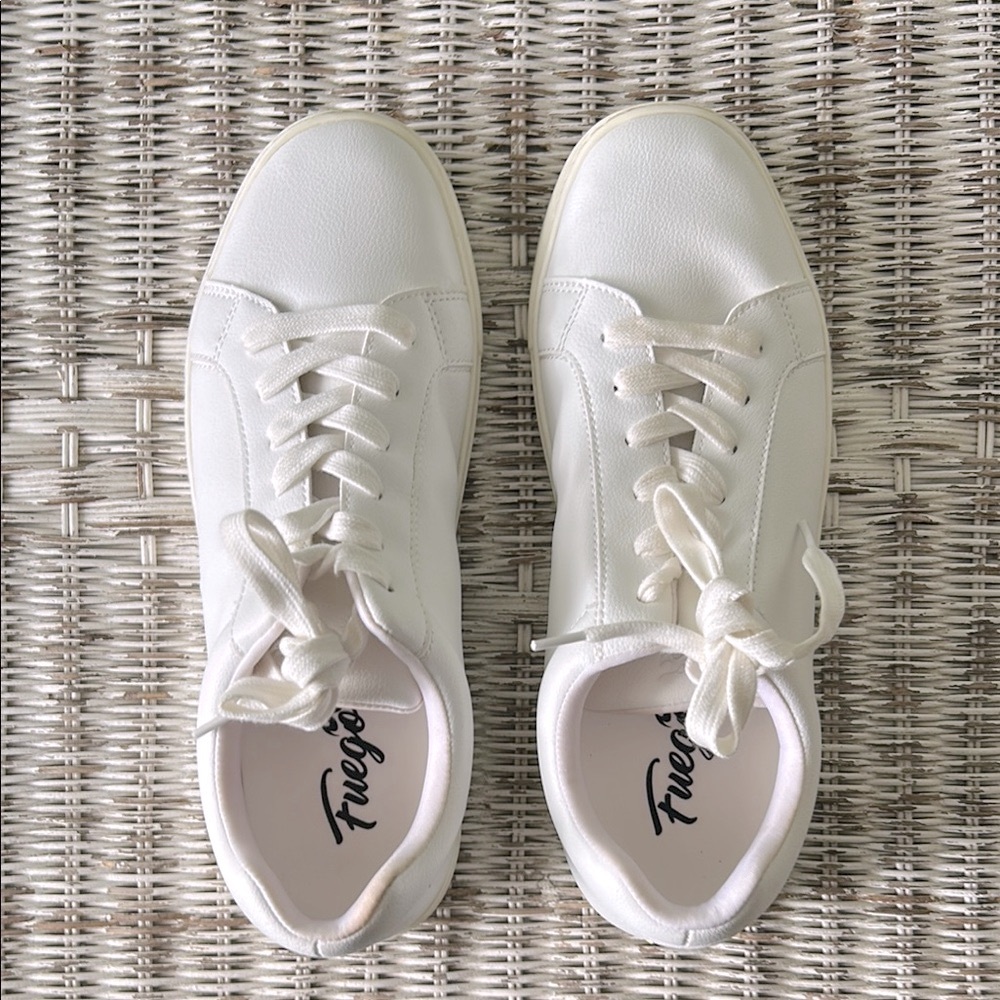Fuego White Low Top Dance Sneakers
